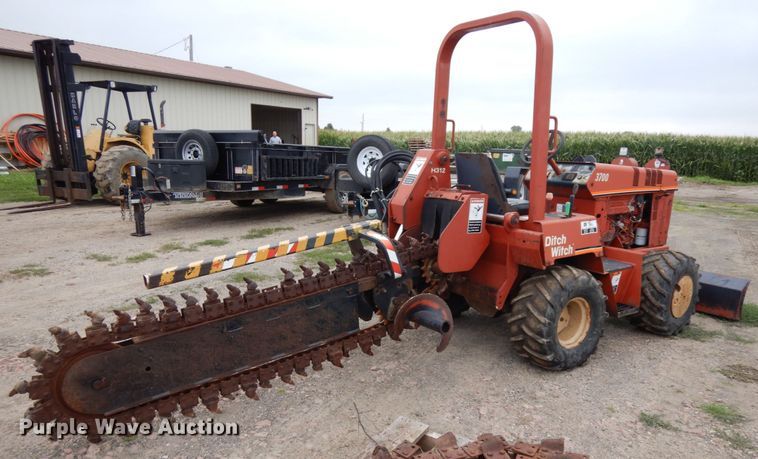 image for item DH6558 1998 Ditch Witch 3700DD  trencher