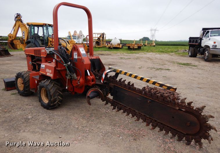 image for item DH6558 1998 Ditch Witch 3700DD  trencher