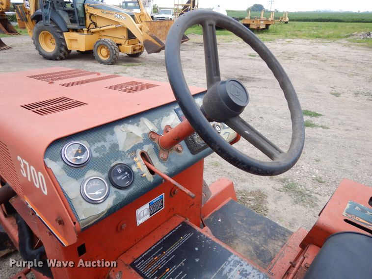 image for item DH6558 1998 Ditch Witch 3700DD  trencher
