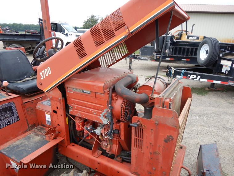image for item DH6558 1998 Ditch Witch 3700DD  trencher