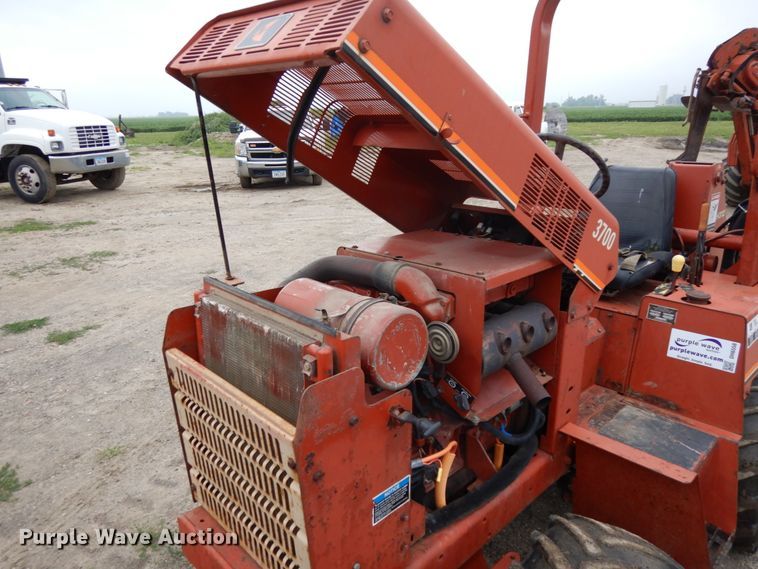 image for item DH6558 1998 Ditch Witch 3700DD  trencher