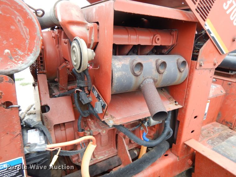 image for item DH6558 1998 Ditch Witch 3700DD  trencher