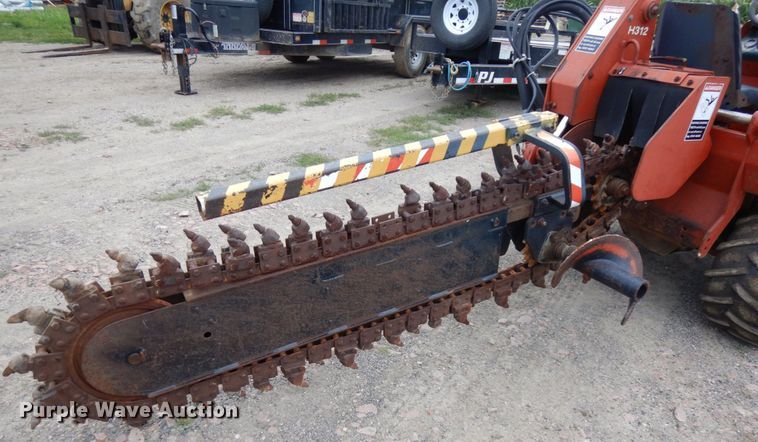 image for item DH6558 1998 Ditch Witch 3700DD  trencher
