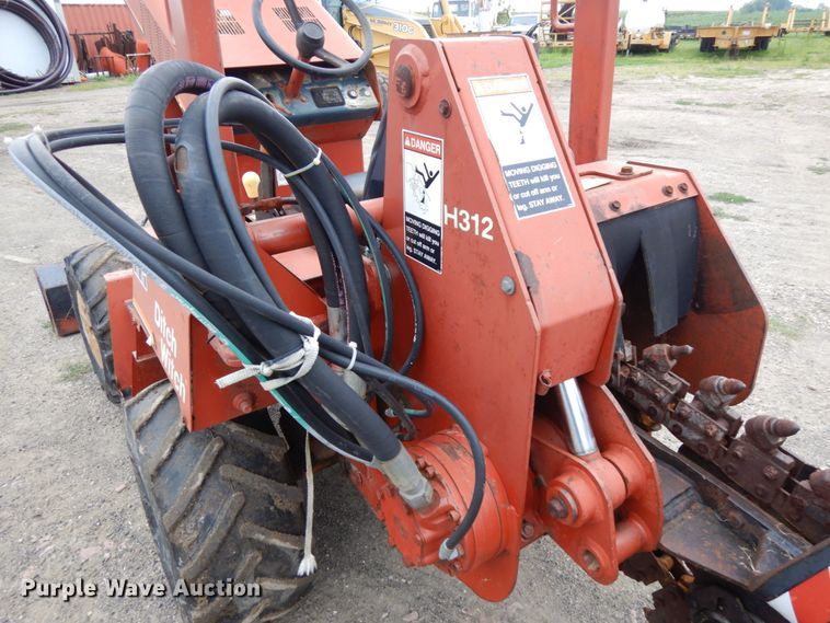 image for item DH6558 1998 Ditch Witch 3700DD  trencher