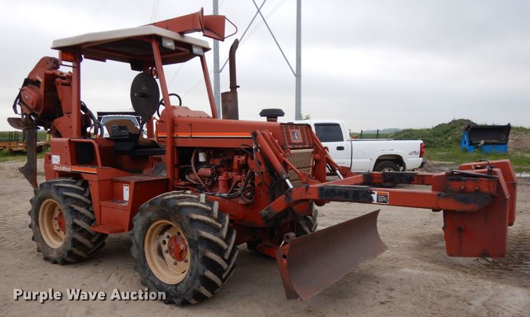 image for item DH6559 1999 Ditch Witch 8020T  vibratory cable plow