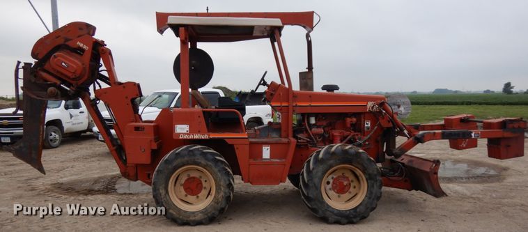 image for item DH6559 1999 Ditch Witch 8020T  vibratory cable plow