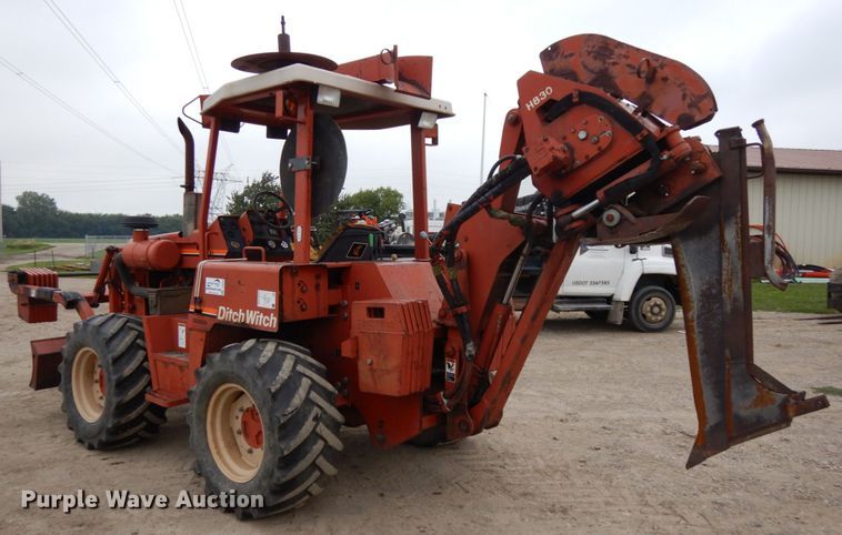 image for item DH6559 1999 Ditch Witch 8020T  vibratory cable plow