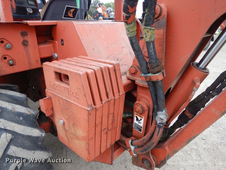 image for item DH6559 1999 Ditch Witch 8020T  vibratory cable plow