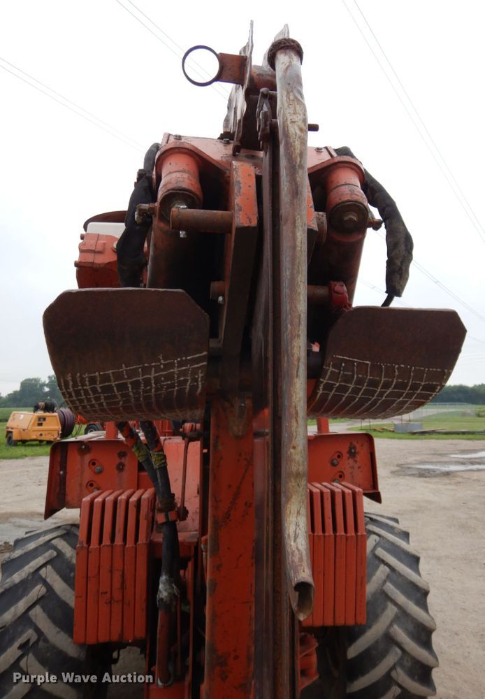 image for item DH6559 1999 Ditch Witch 8020T  vibratory cable plow