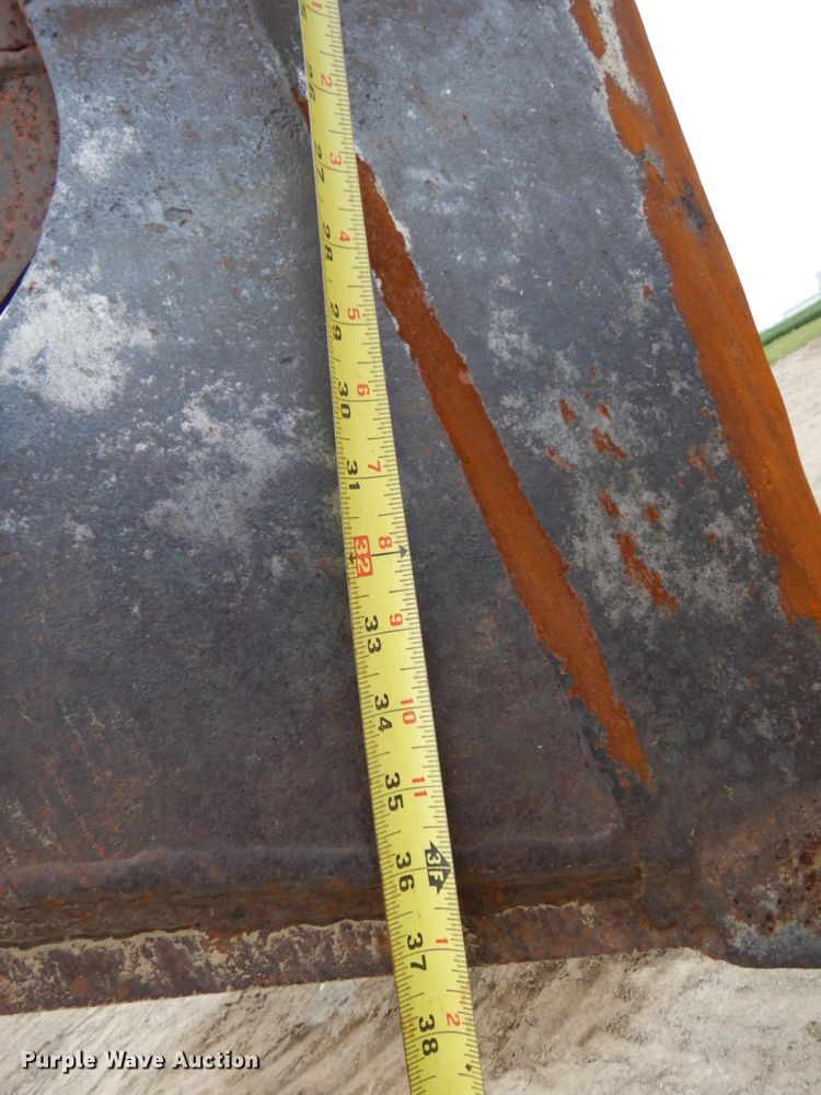 image for item DH6559 1999 Ditch Witch 8020T  vibratory cable plow