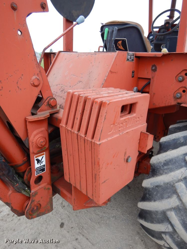 image for item DH6559 1999 Ditch Witch 8020T  vibratory cable plow