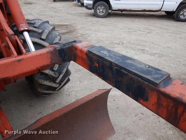 image for item DH6559 1999 Ditch Witch 8020T  vibratory cable plow