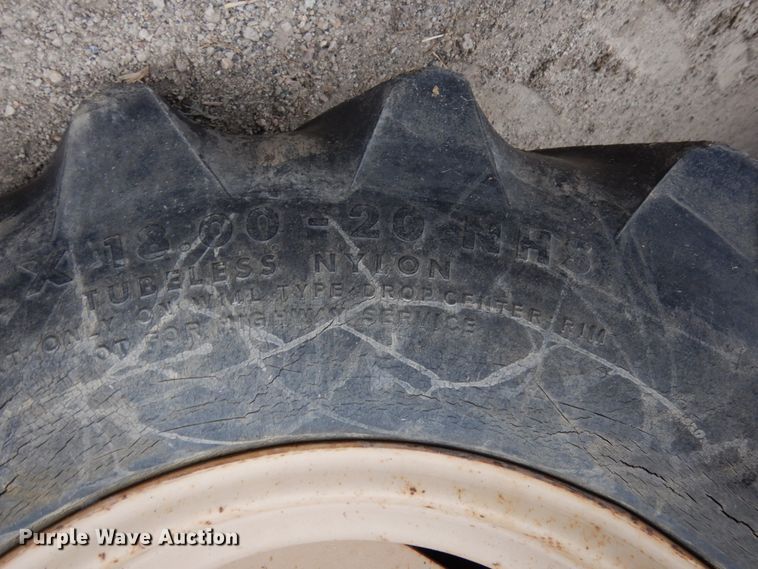 image for item DH6559 1999 Ditch Witch 8020T  vibratory cable plow