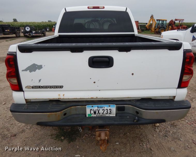 image for item DH6560 2006 Chevrolet Silverado 1500HD  Crew Cab pickup truck