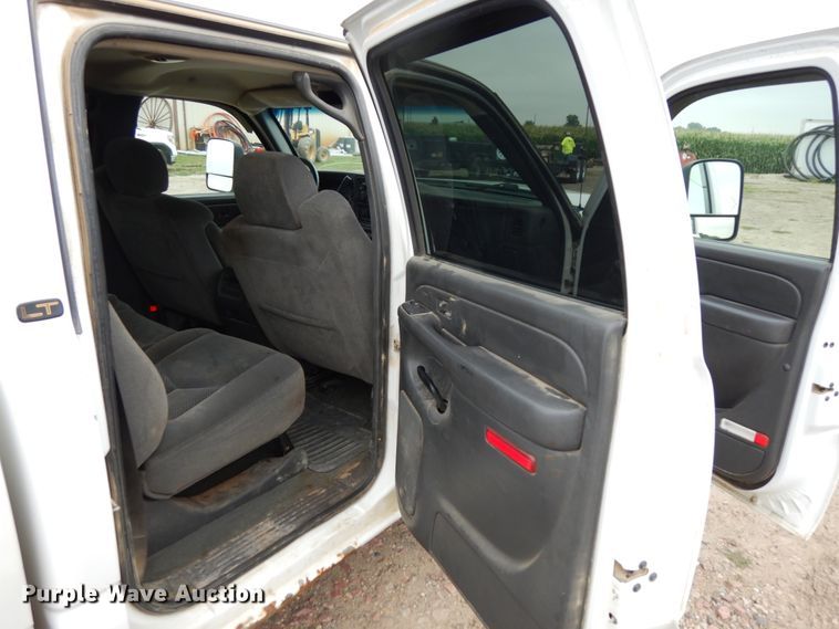 image for item DH6560 2006 Chevrolet Silverado 1500HD  Crew Cab pickup truck