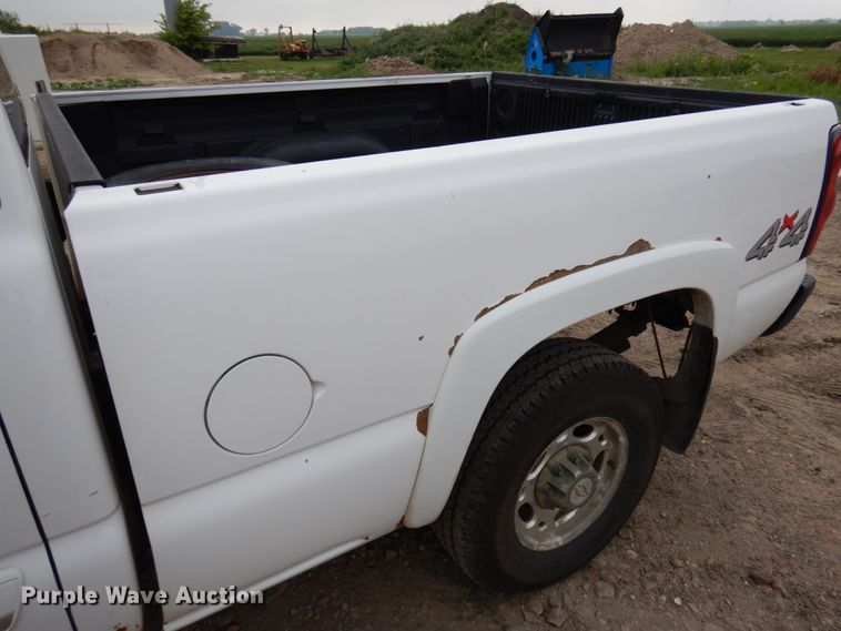 image for item DH6560 2006 Chevrolet Silverado 1500HD  Crew Cab pickup truck