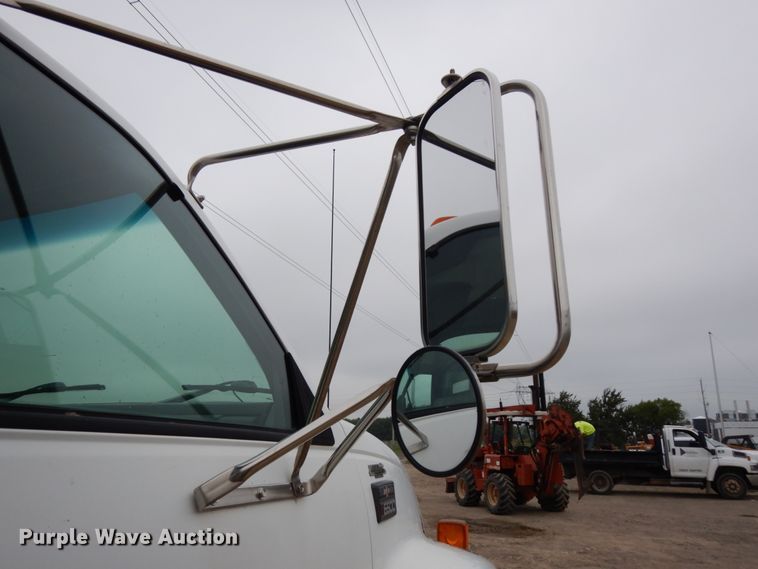 image for item DH6562 1998 Chevrolet C6500  dump truck