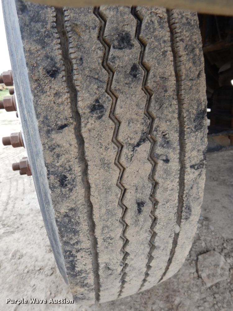 image for item DH6562 1998 Chevrolet C6500  dump truck