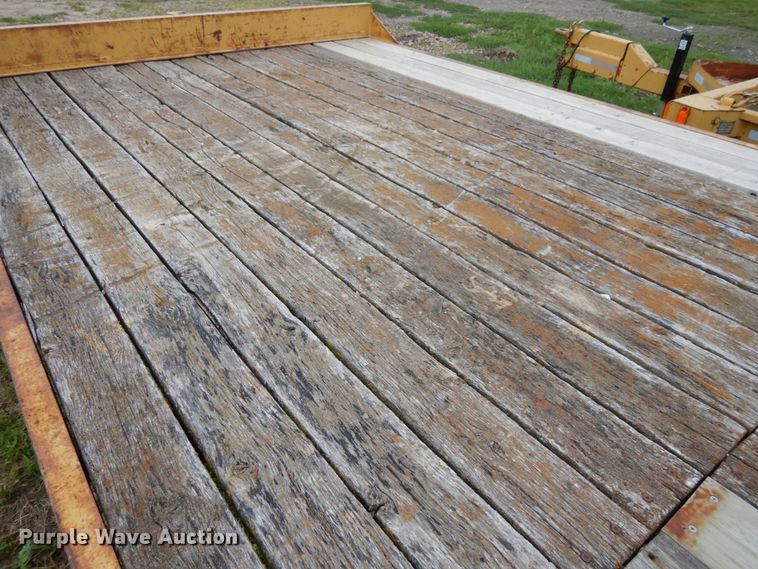 image for item DH6563 1997 Holden Industries HCZ18KT equipment trailer