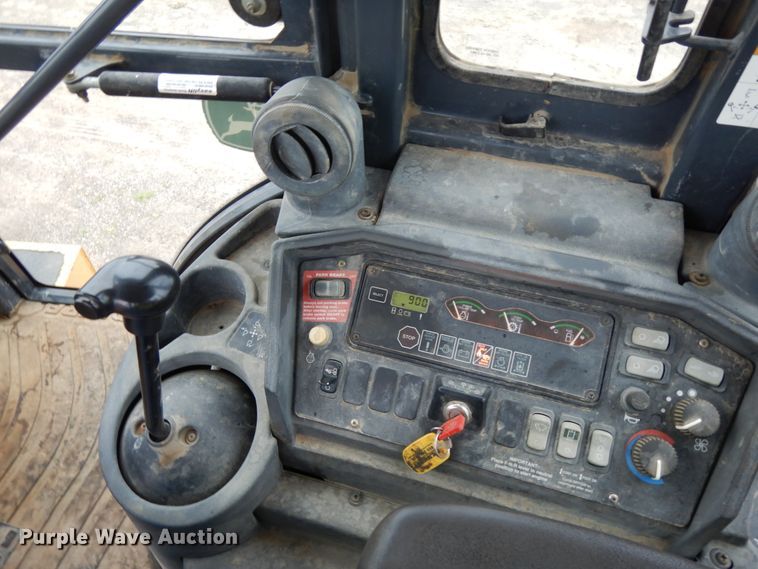 image for item DH6564 2005 John Deere 310G  backhoe