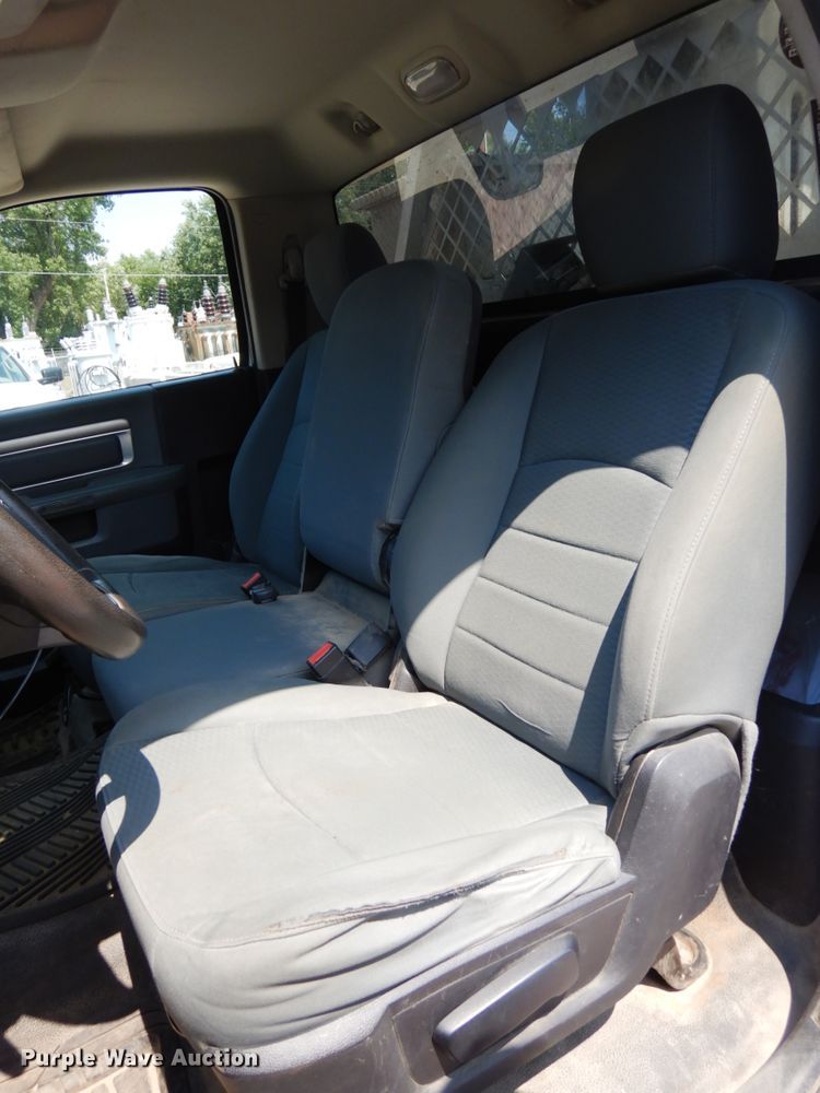 image for item DH6581 2013 Dodge Ram 5500  bucket truck