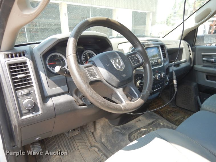 image for item DH6581 2013 Dodge Ram 5500  bucket truck