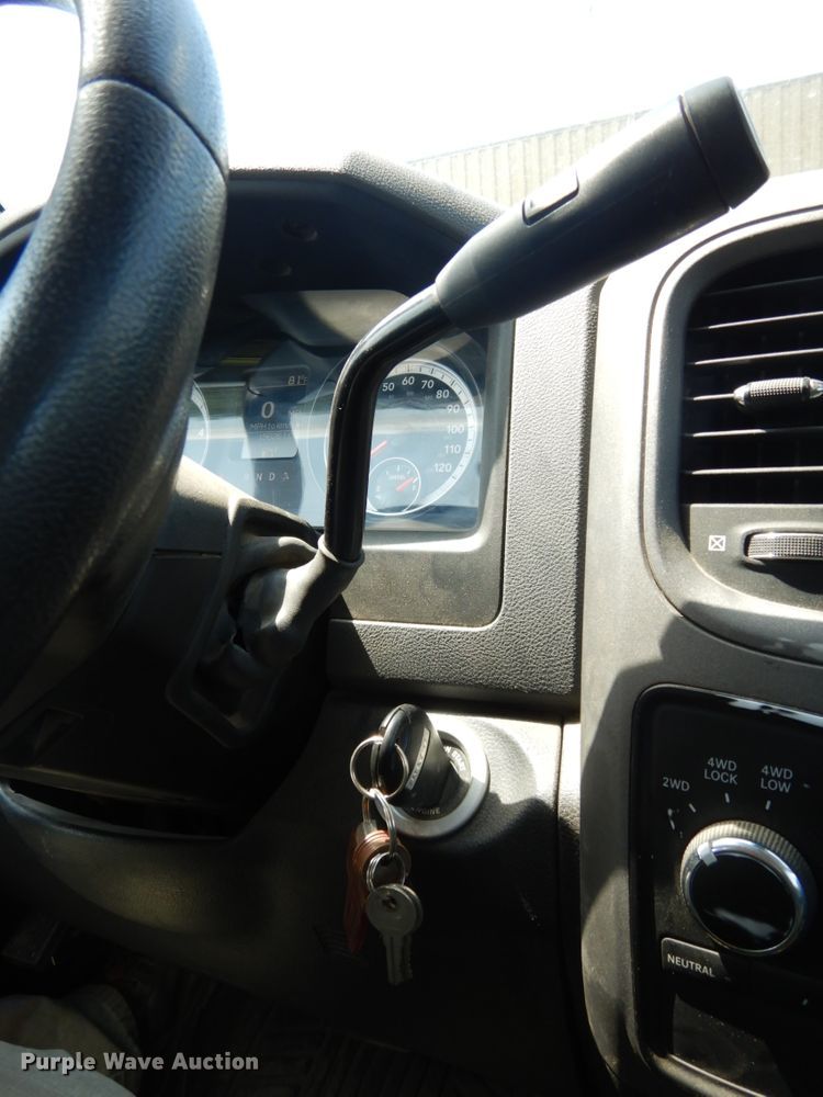 image for item DH6581 2013 Dodge Ram 5500  bucket truck