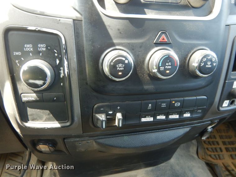 image for item DH6581 2013 Dodge Ram 5500  bucket truck