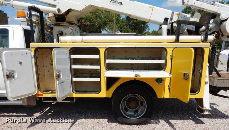 image for item DH6581 2013 Dodge Ram 5500  bucket truck