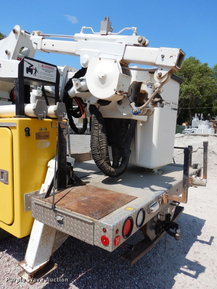 image for item DH6581 2013 Dodge Ram 5500  bucket truck