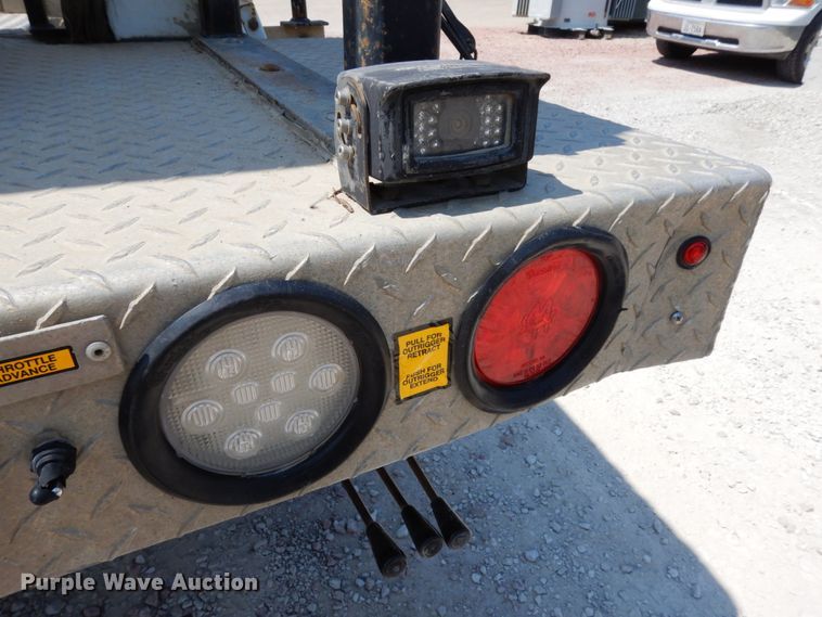 image for item DH6581 2013 Dodge Ram 5500  bucket truck