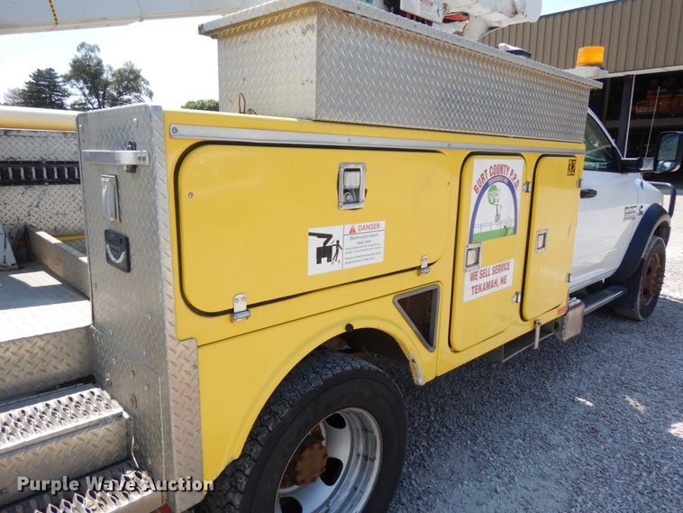 image for item DH6581 2013 Dodge Ram 5500  bucket truck