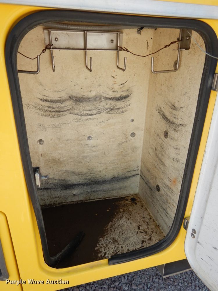 image for item DH6581 2013 Dodge Ram 5500  bucket truck