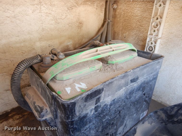 image for item DH6581 2013 Dodge Ram 5500  bucket truck