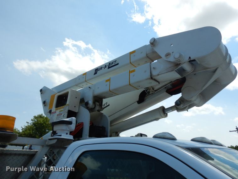 image for item DH6581 2013 Dodge Ram 5500  bucket truck