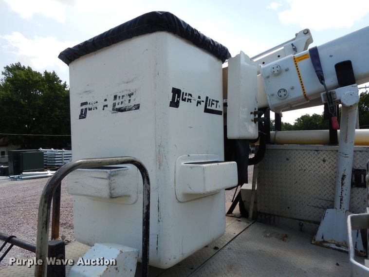 image for item DH6581 2013 Dodge Ram 5500  bucket truck