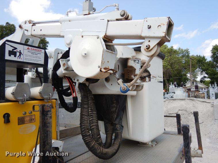 image for item DH6581 2013 Dodge Ram 5500  bucket truck