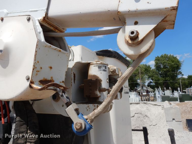 image for item DH6581 2013 Dodge Ram 5500  bucket truck