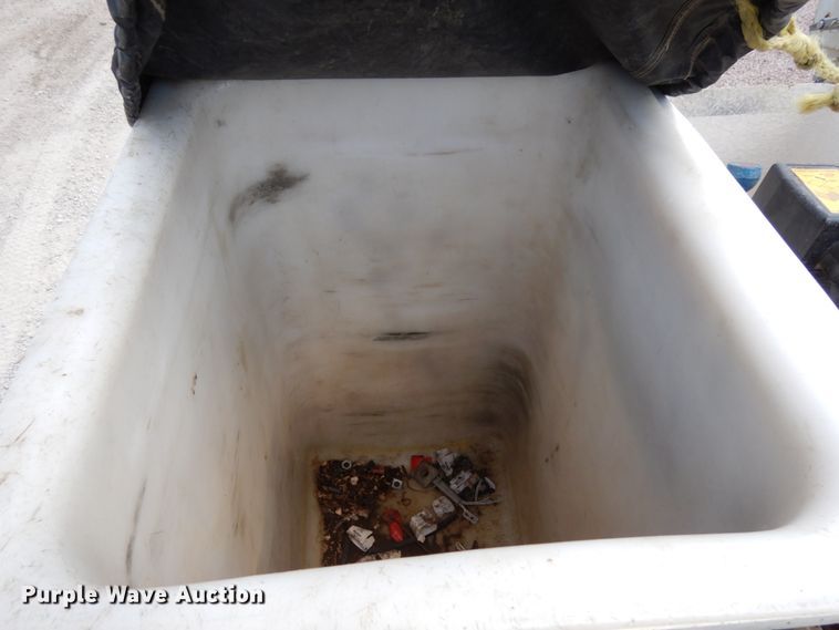 image for item DH6581 2013 Dodge Ram 5500  bucket truck