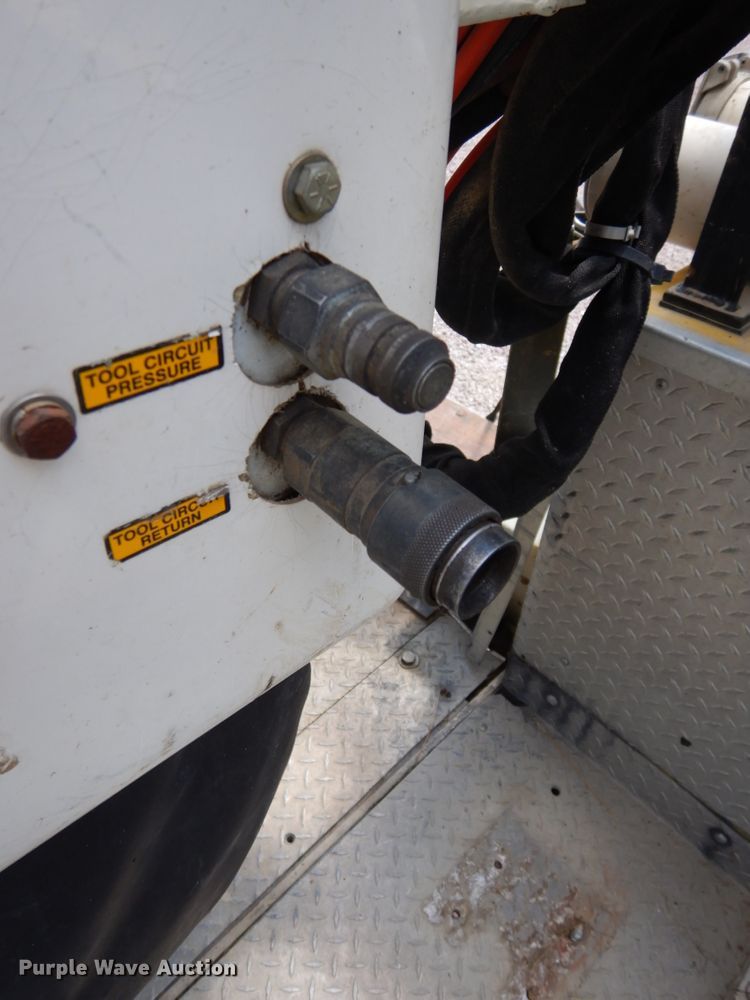 image for item DH6581 2013 Dodge Ram 5500  bucket truck