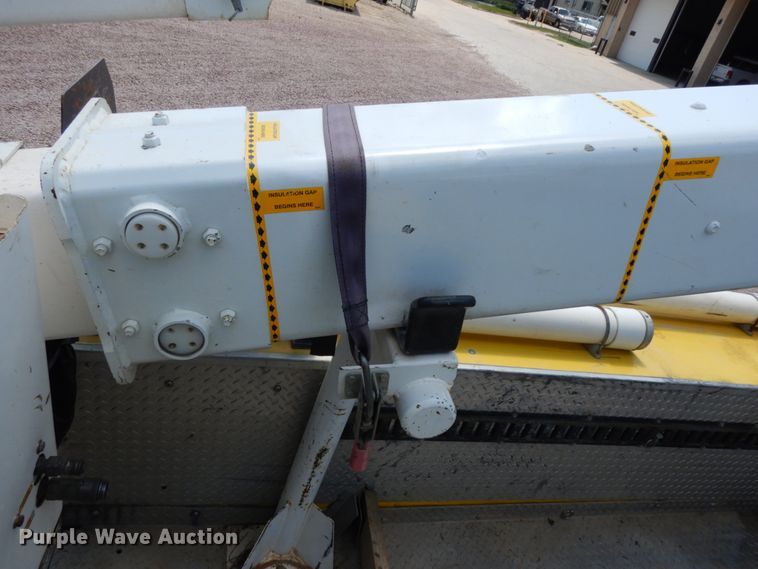 image for item DH6581 2013 Dodge Ram 5500  bucket truck