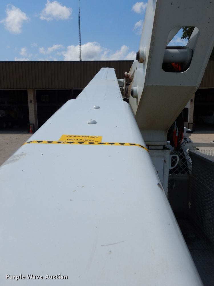 image for item DH6581 2013 Dodge Ram 5500  bucket truck