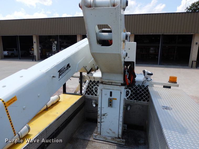 image for item DH6581 2013 Dodge Ram 5500  bucket truck