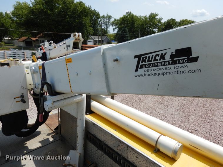 image for item DH6581 2013 Dodge Ram 5500  bucket truck