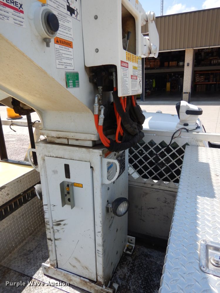 image for item DH6581 2013 Dodge Ram 5500  bucket truck