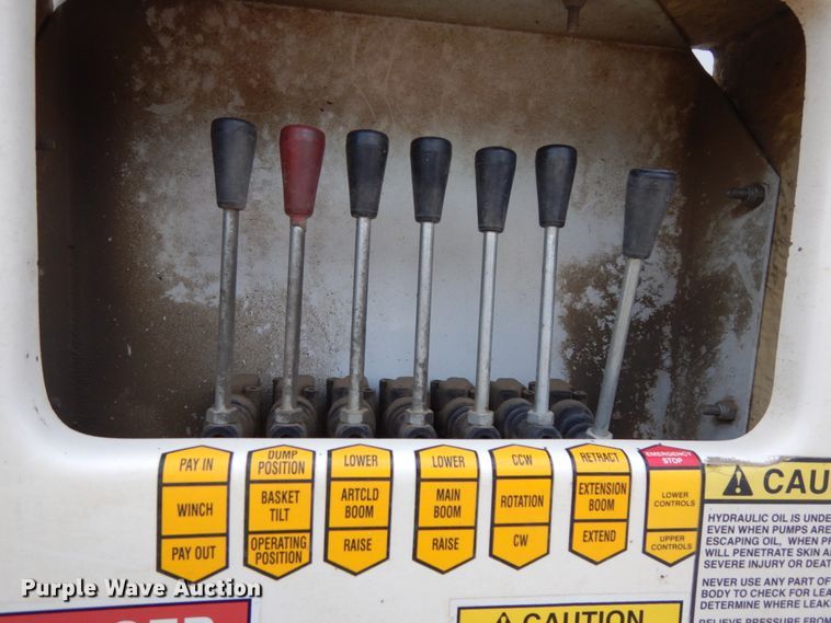 image for item DH6581 2013 Dodge Ram 5500  bucket truck