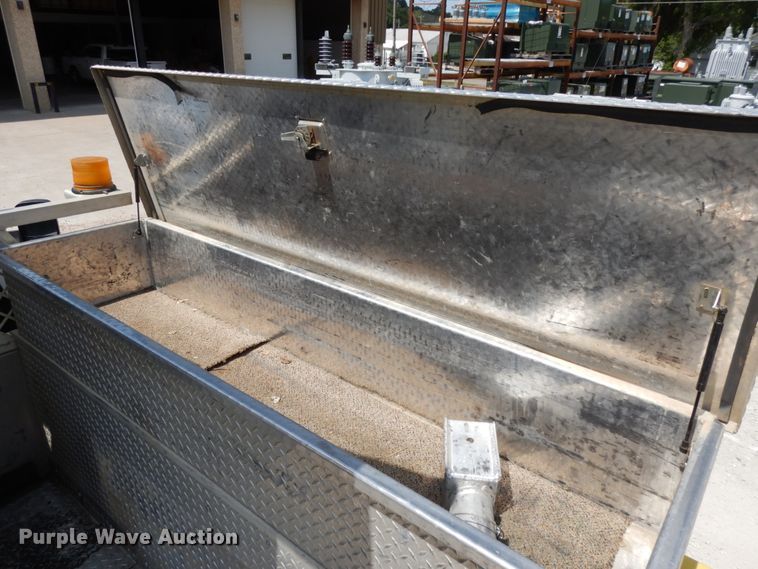 image for item DH6581 2013 Dodge Ram 5500  bucket truck