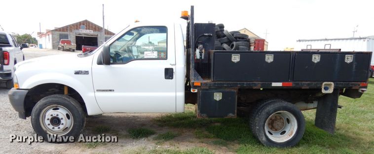 image for item DH6583 2002 Ford F450 Super Duty XL  flatbed truck