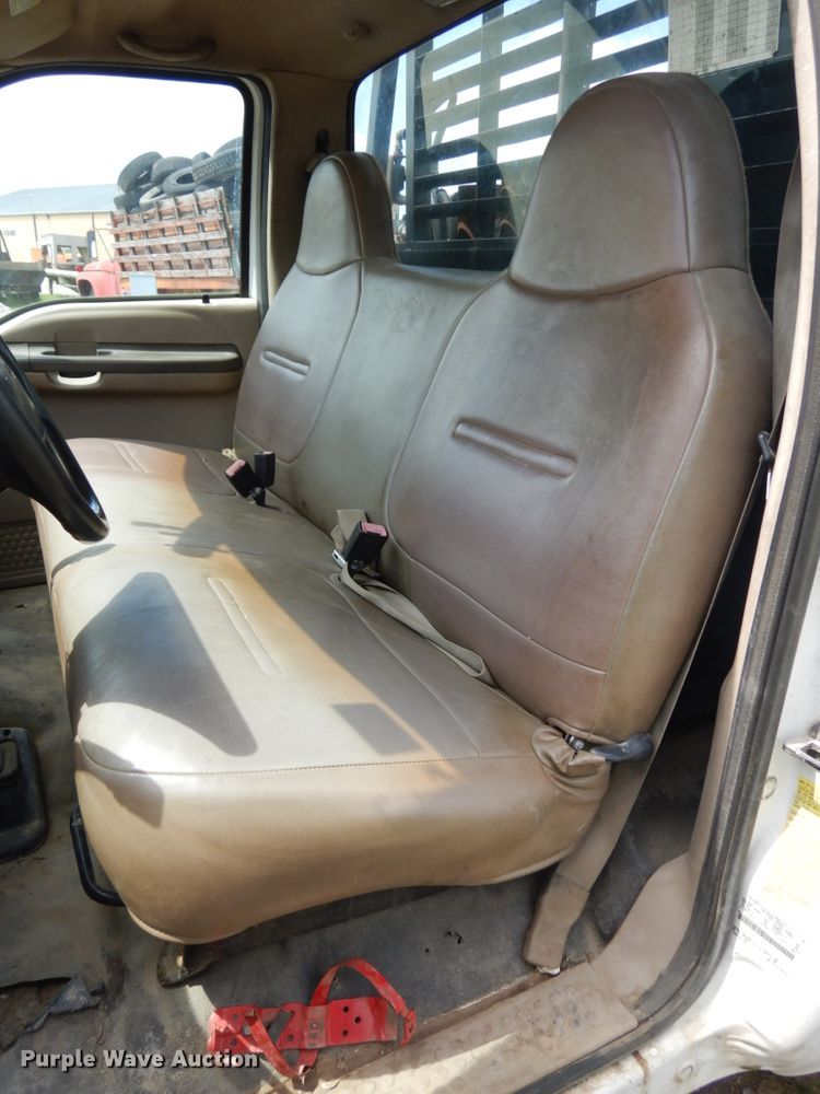 image for item DH6583 2002 Ford F450 Super Duty XL  flatbed truck