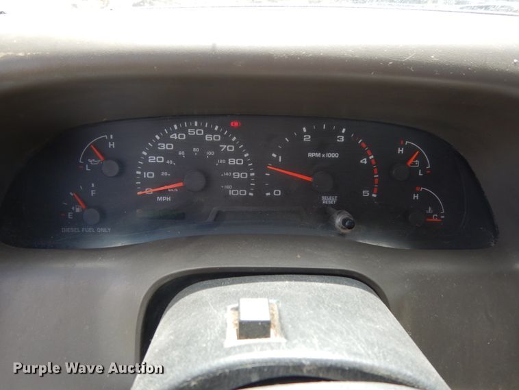 image for item DH6583 2002 Ford F450 Super Duty XL  flatbed truck